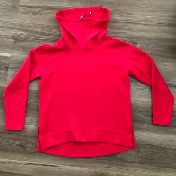 Banana Republic red Eco Pullover size XSMALL in like new condition - Picture 7 of 7